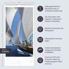Ein schlanker Wandkalender mit Segelbootfoto, Texten über Format, Fotos, Weingarten, Feiertage, Spiralbindung, FSC-Papier.