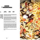 Text: "Linguine mit Venusmuscheln." Rezept mit Zutaten: Muscheln, Linguine, Knoblauch, Tomaten, Weißwein. Bild: Pasta mit Muscheln.