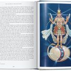 "The Mystery of the Apocalypse", J. Augustus Knapp. Illustration eines geflügelten Wesens auf einer Kugel mit Zodiak-Zeichen.