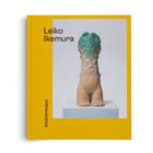 Text: "Leiko Ikemura Motherscape." Ein gelbes Cover zeigt eine skulpturale Form, die an eine abstrakte menschliche Figur erinnert.