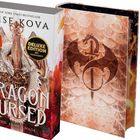 Text: "Elise Kova. Dragon Cursed. Zeig keine Gnade." Ein detailreiches Drachenmotiv mit Schuppen und Schwert.