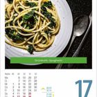 Grünkohl-Spaghetti, Kalenderseite mit Datum: Freitag, 17. Dezember. Ein Teller Spaghetti mit Grünkohl.