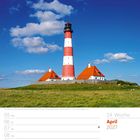 Kalenderblatt für April 2027, 14. Woche. Leuchtturm vor blauem Himmel und Wolken, umgeben von grüner Wiese.