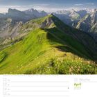15. Woche, April 2027. Bergwiese, Große Seekopf, Allgäuer Alpen, Bayern. Atemberaubende Berglandschaft mit grünen Hügeln.