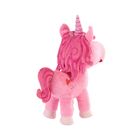 Ein pinkfarbenes Plüsch-Einhorn mit geschwungener Mähne und Schweif, kleiner Herz-Aufnäher an der Seite.