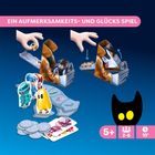 Text: "Ein Aufmerksamkeits- und Glücks Spiel." Illustration mit Figuren, Karten, Münzen, auf blauem Hintergrund.