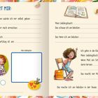 Ein Buch mit Textfeldern zum Ausfüllen. Illustrationen: Kind mit Buch, sitzendes Mädchen. Hinweise zum Malen und Bilder einkleben.