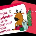 Text auf rotem Hintergrund: "BEIM VERPACKEN von Geschenken ERSETZE ICH FEHLENDES TALENT DURCH KLEBEBAND." Illustration von Rentier, Geschenken und Baum.