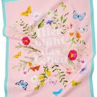 "Hier blüht das Leben." Auf rosa Hintergrund blühende Blumen und Schmetterlinge in verschiedenen Farben.