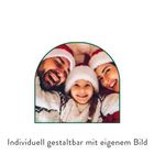 Individuell gestaltbar mit eigenem Bild. Drei lächelnde Personen tragen Weihnachtshüte.