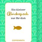 "Ein kleiner Glücksfisch nur für dich." Darunter ein goldener Fisch. Grünes, gemustertes Design.