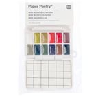 "Paper Poetry. Mini Aquarellfarben, 12 Colours." Ein Set mit 12 kleinen Aquarellfarben in einer weißen Box.