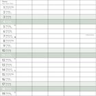 April-Kalender mit Wochentagen und Daten. Oben ein braunes Kätzchen in einem herzförmigen Rahmen mit Blüten.