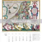 "VORJAHRESABBILDUNG" steht groß mittig. "MÄRZ 2026" unten, begleitet von einem Kalender. Darüber historische Karte "LEO BELGICVS".