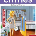 "mini crimes", "Beinahe Original", "Idee: Remo Conzadori", Frau betrachtet Kleid auf Schneiderpuppe, steht im Nähatelier.