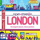 "Bonusmaterial: 4 Promokarten 'Tag der offenen Tür'. Nominiert zum Spiel des Jahres 2023."  
Illustration einer bunten Stadtansicht mit U-Bahn und Menschen.