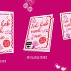 Text auf Rosa: "Der Spieleklassiker", "Ich hab noch nie...", "Für den JGA". Drei Elemente: Spielbox, Spielanleitung, 64 Karten. Verspielte Grafiken wie Gläser, Blumen, Disco-Kugel und Handschellen. Hintergrund dunkelrosa.