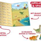 "AUFKLAPPEN & SPIELEN", "MIT EXTRA DINOWISSEN". Illustration mit Dinos, Magneten und Texten über Dinosaurier.