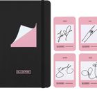 "JISOO, LISA, JENNIE, ROSÉ, BLACKPINK × MOLESKINE." Ein Notizbuch mit Karten in Rosa.