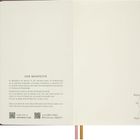 Links: "OUR MANIFESTO" über Handschrift als Ausdruck. Rechts: Text "Beginning at the Begin" diagonal angeordnet.