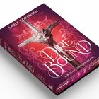 Der Text "DIRE BOUND" auf einem Buchcover mit Schwert und verziertem Hintergrund in Rottönen.