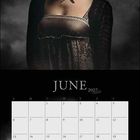 Text: "June 2027", "Father's Day", "Possible full moon". Dunkler Hintergrund. Eine Frau im stilvollen Kleid blickt nach links.