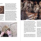 Linke Seite: „Processing Split Vines into Flat Skeins“. Hände schaben mit einem Messer an einem Blatt. Rechte Seite: „Drying and Rehydrating Vines“. Bündel trockener Ranken hängen.
