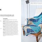 Text: "GRANNY SQUARE Blanket. The half-square triangle is a simple yet extremely versatile design."  
Rechts: Bunte Decke auf einem Sessel.