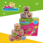 "BiBi Blocksberg", "Geschichten-Würfel". Illustrationen von Würfeln mit Figuren und Symbolen, Bibi auf einem Besen.