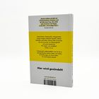 Zitat über die Präzision und Wut einer Autorin. Text zu Frauenbenachteiligung. Klappentext mit URL. Buchrücken in Gelb.