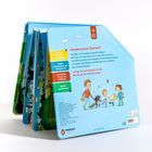 "Wunderschöne Osterzeit! Lustiger Wimmel-Suchspaß für alle." Illustration: Kinder und Tiere auf blauem Hintergrund.