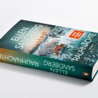 "Ellen Sandberg, Rauhnächte, Roman." Buch mit winterlicher Landschaft und rotem Aufkleber "SPIEGEL Bestseller".