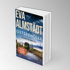 Buchtitel: "Eva Almstädt - Ostseehölle". Darunter: "Pia Korittki ermittelt". Darüber eine Landschaft mit Kirche.