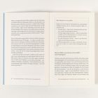 Links unten: „DIE WISSENSCHAFT HINTER DER SYNCHRONITÄT“ auf Seite 32, rechts auf Seite 33. Text über Oxytocin.