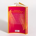 Buchtitel: "Das Menopower-Buch". Rückseite über Menopause im Job und die Notwendigkeit, offen darüber zu sprechen.