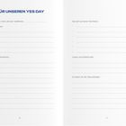 Text in Blau: "PLAN FÜR UNSEREN YES DAY". Zwei Seiten mit Listen und Linien zum Ausfüllen von Plänen.