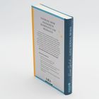 ENTDECKE DEINE ANGEBORENE SENSITIVITÄT UND MEDIALITÄT. Ein Buch mit blauem Einband und gelbem Rücken.