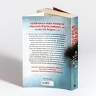 „Und wenn mein finsteres Herz mir Rache befiehlt, so muss ich folgen...“ Rückseite eines Buches, „Puppen Herz“.