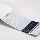 "Mit dem Mond leben". Ein blauer Kalender mit Informationen und Tabellen über Mondphasen und deren Bedeutung.