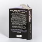 Rückseite eines Buches mit dem Titel "Was, wenn der rechte Rand längst (mit)regiert?" von Sally Lisa Starken. Es behandelt den Einfluss autoritärer Strukturen auf Demokratien weltweit.
