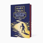 „Mark Twain: Tom Sawyers Abenteuer“, INSEL. Silhouette eines Jungen mit Laterne auf einem Pfad, umgeben von Pflanzen.