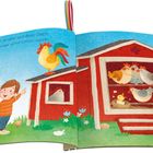 Text: "Ah, der Hahn kräht auf dem Dach. Auch die Hühner sind schon wach." Illustration: Kinder und Hühnerstall.