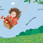 "Zuerst auf die Schaukel. Anschubsen. Hoch und höher. Gut festhalten!" Illustration: Kinder schaukeln im Park.