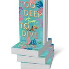 Text: "TOO DEEP TO DIVE", "Linda Schipp", "Roman", "everlove". Illustrationen von Tauchern und Korallenriffen in lebhaften Farben.