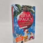 Ein Buchcover mit dem Text: "Gisa Pauly: Morgen kommt die Weihnachtsfrau. Ein Sylt-Krimi." Weihnachtsmotiv mit Möwen.