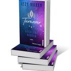 Buchstapel: "Izzy Maxen", "Turnover", "Auckland Rebels", "Roman". Design in Blau und Lila mit Football-Symbol.