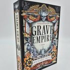 „Grave Empire“, Richard Swan, Roman. Ein Buchstapel mit kunstvollem, detailreichem Cover und dominanten Ornamenten.