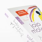 Aufschrift: "SPIEGEL Bestseller", "jetzt als Taschenbuch", "Roman", "jojo moyes". Abstrakte, bunte Illustration.