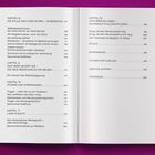 Kapitelübersicht auf zwei Seiten mit Titeln und Seitenzahlen, umrahmt von einem lila Hintergrund.