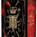 "Crowns of Nyaxia" – schwarzer Hintergrund, goldene Skelettelemente, Schwerter, Krone; rote Seite mit Waagenmotiv.